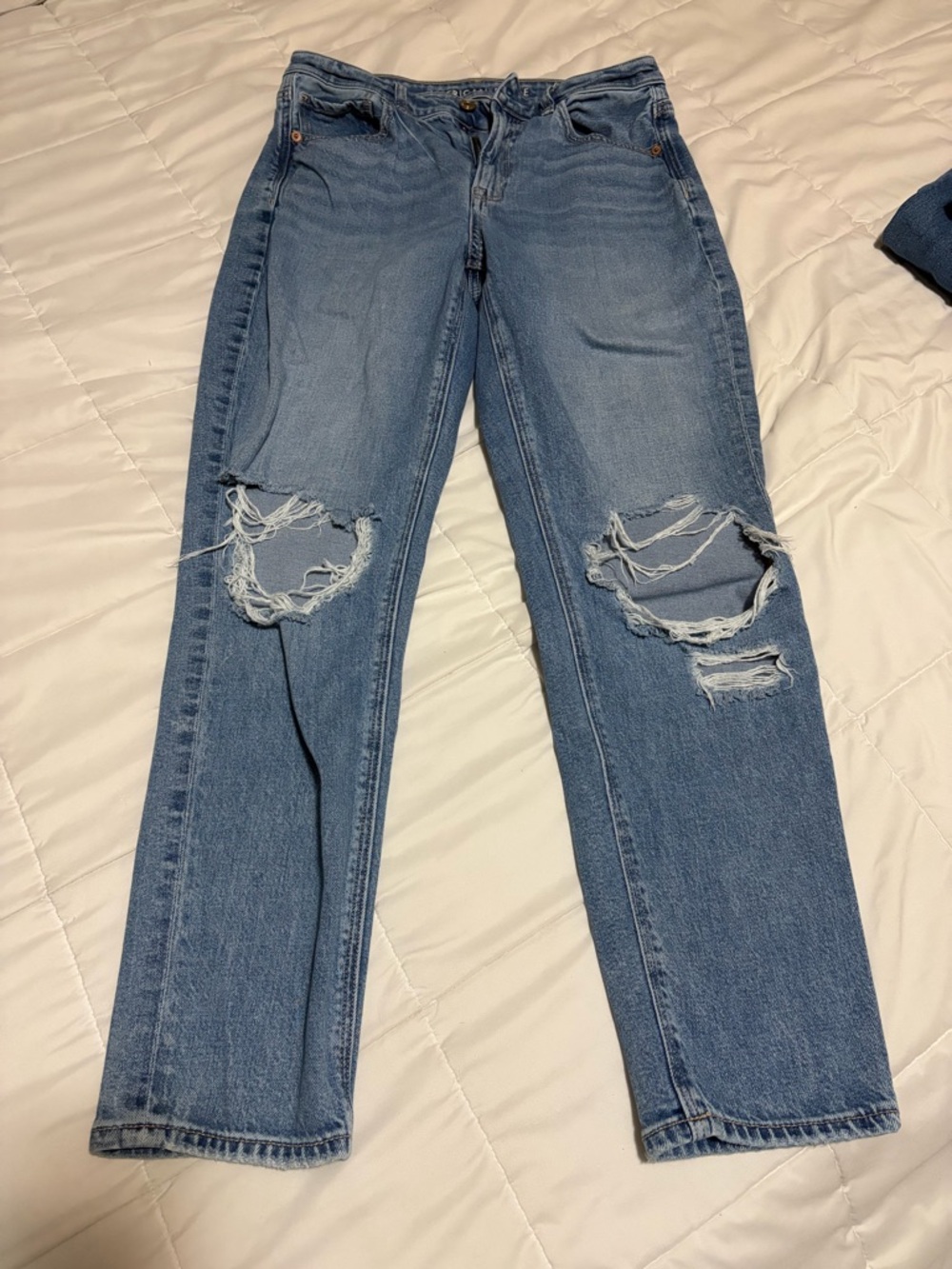 American Eagle Outfitters Distressed Boyfriend Jeans - Light Blue